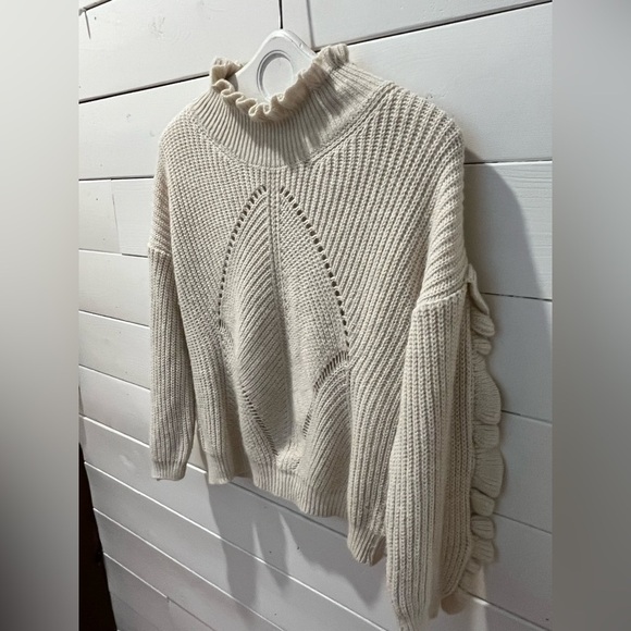 📍RINASCIMENTO Ivory Ruffled Knit Sweater – Romantic Texture size S/M - Picture 8 of 15
